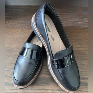 Womens Clark’s Leather Loafer Size 10
